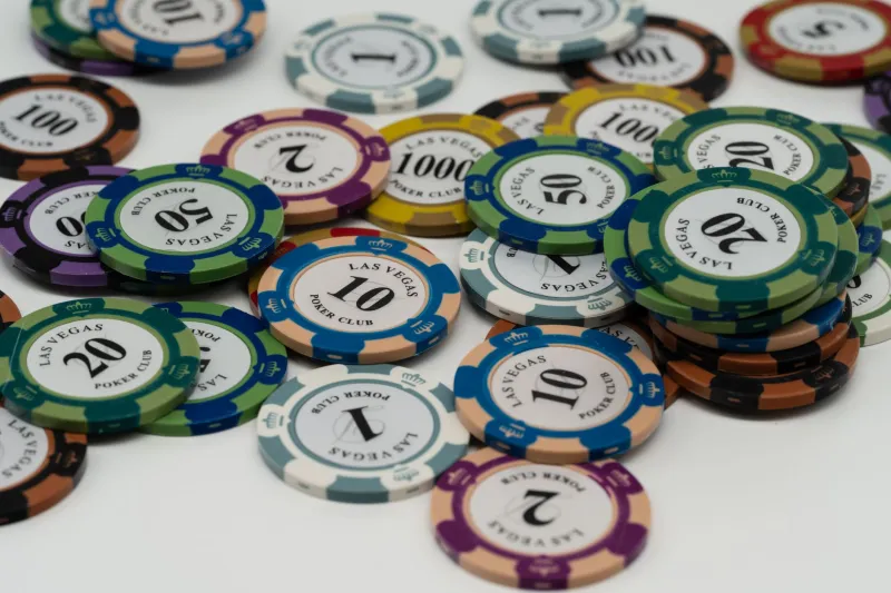 Feeling Flush Before You've Found a Fiver: How Australian Online Casinos Manufacture a Sense of Wealth